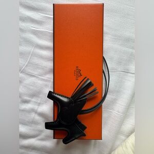 NIB Hermes So Black Rodeo MM Noir